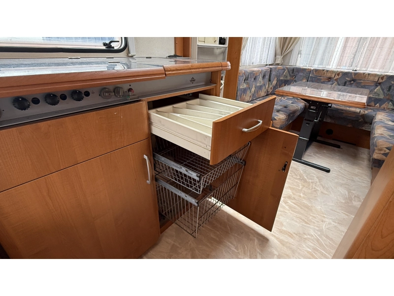 Hobby Excellent 470 UF dwars bed rondzit toilet  foto: 9