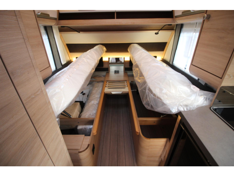 Knaus Sudwind Black Selection 460 EU AIRCO ACTIE  foto: 17
