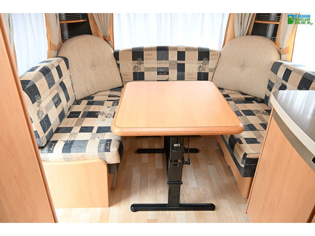 Hobby De Luxe 460UFe