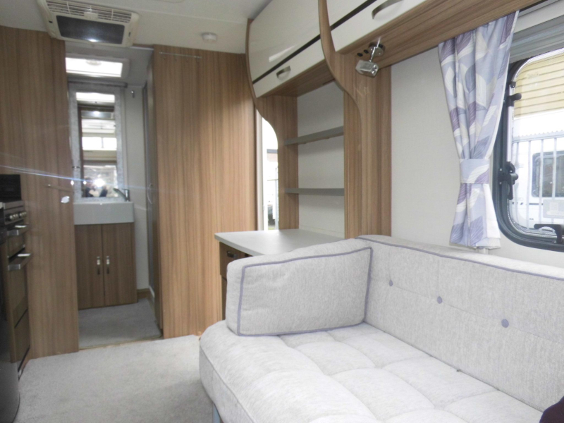 Lunar Clubman CK Cassetteluifel, airco!  foto: 7