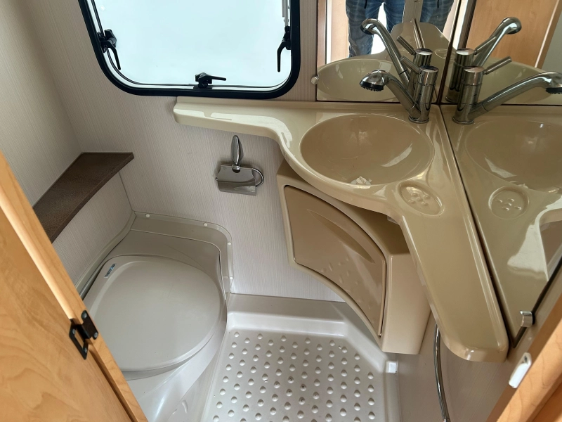 Caravelair Ambiance Style 400 MOVER+VOORTENT+FIETSENDRA  foto: 6