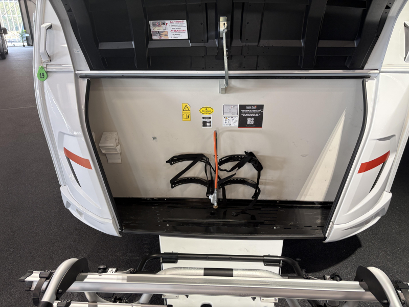 Weinsberg CaraOne Edition HOT 390 QD voortent | ex-verhuur  foto: 7