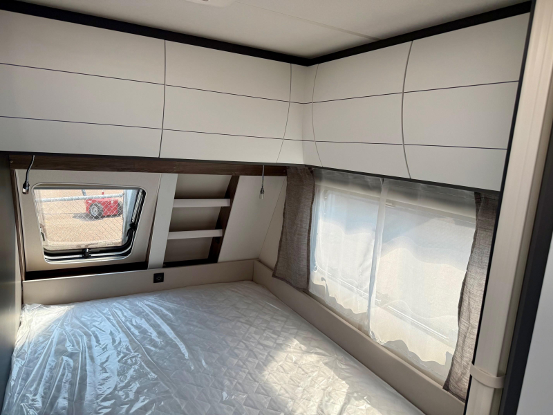 Hobby Excellent Edition 460 UFE Frans bed & rondzit!  foto: 8