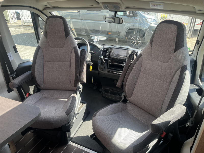 Knaus Sky TI 650 MEG Platinum Selection - Dakairco - Zonnepaneel 