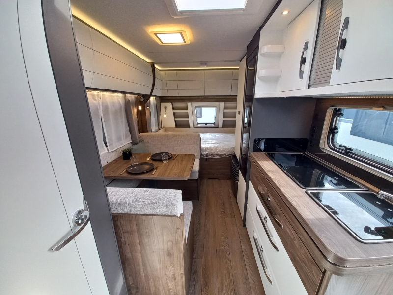 Hobby Excellent Edition 490 KMF 1800kg  foto: 5