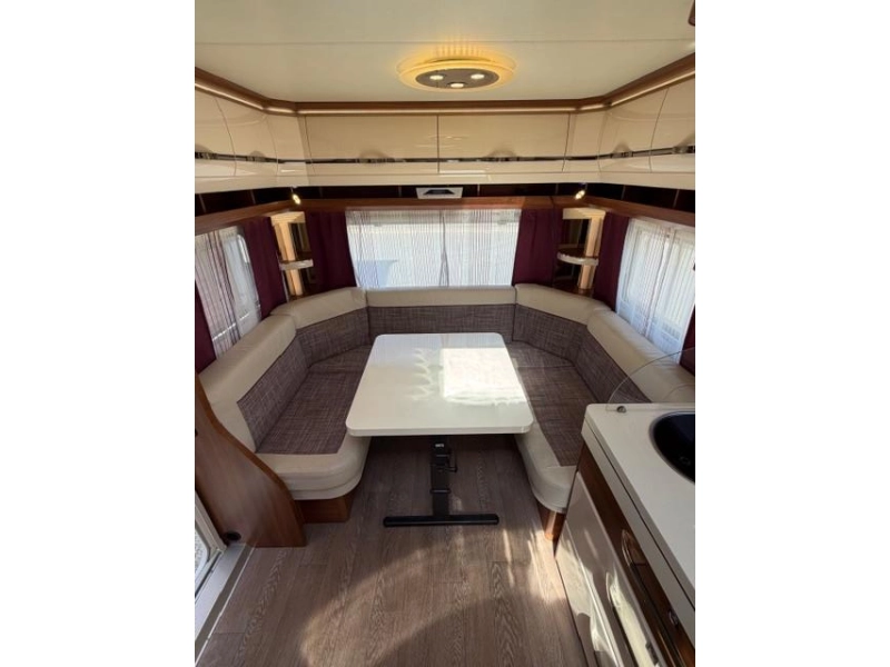 Hobby Excellent 495 UFE Incl. Mover Luifel  foto: 21