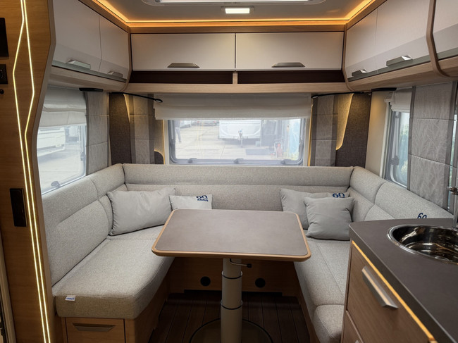 Knaus SUDWIND 450 FU 60 YEARS Campovollo grijs foto: 10