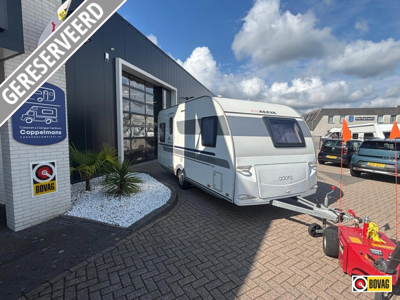 Adria Adora 462 PU voortent, fietsenrek.  foto: 0