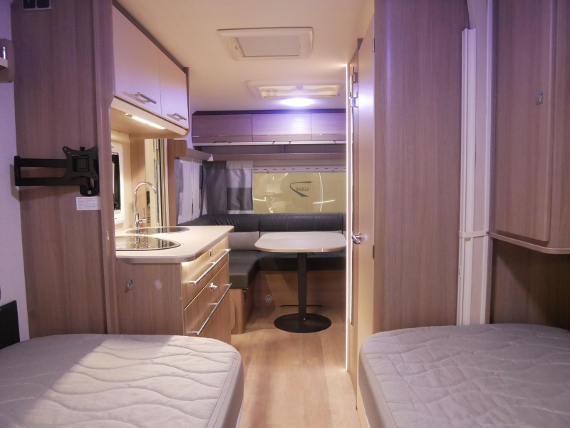 Caravelair Allegra 450 mover, fietsenrek  foto: 14