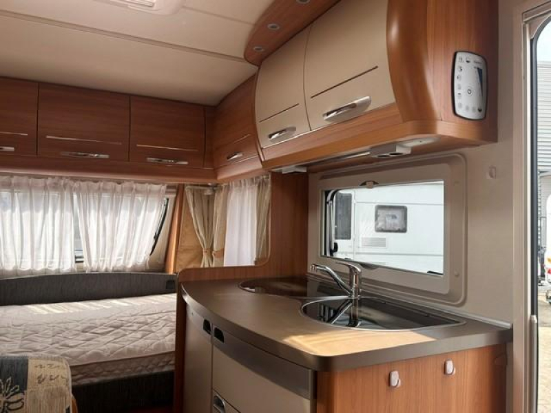 Hobby De luxe Easy 400 SF MOVER+VOORTENT+FIETSENDRA  foto: 6
