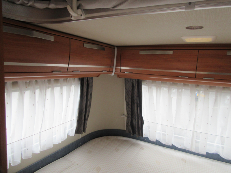 Eriba Touring 310 ZEER COMPACT, MET HEFDAK  foto: 7