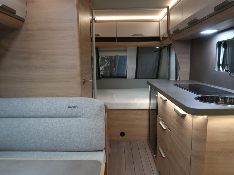 Knaus Sudwind Black Selection 420 QD COMPACT EN GROTE KEUKEN ! 