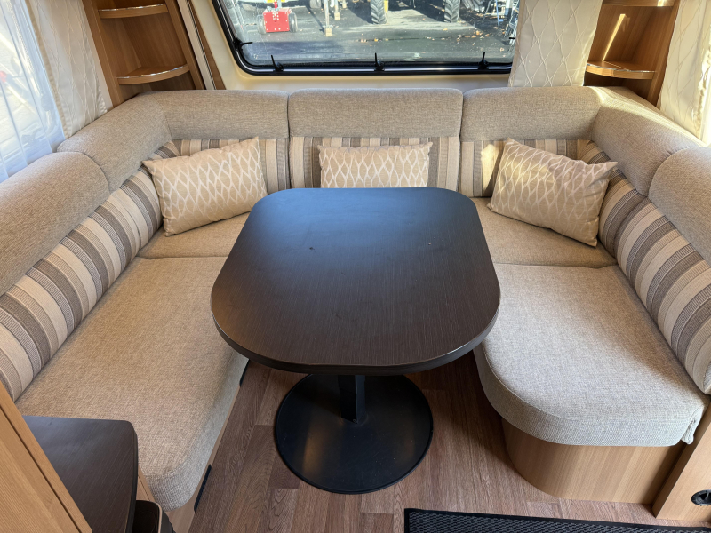 LMC Musica 490 E 2 BEDDEN RONDZITMOVER TOP  foto: 7
