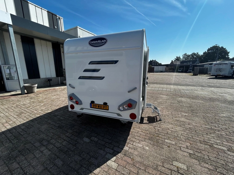 Caravelair Alba 390 Mover, Voortent & luifel  foto: 2