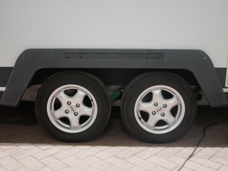 Knaus Deseo Transport Incl. Walker voortent 