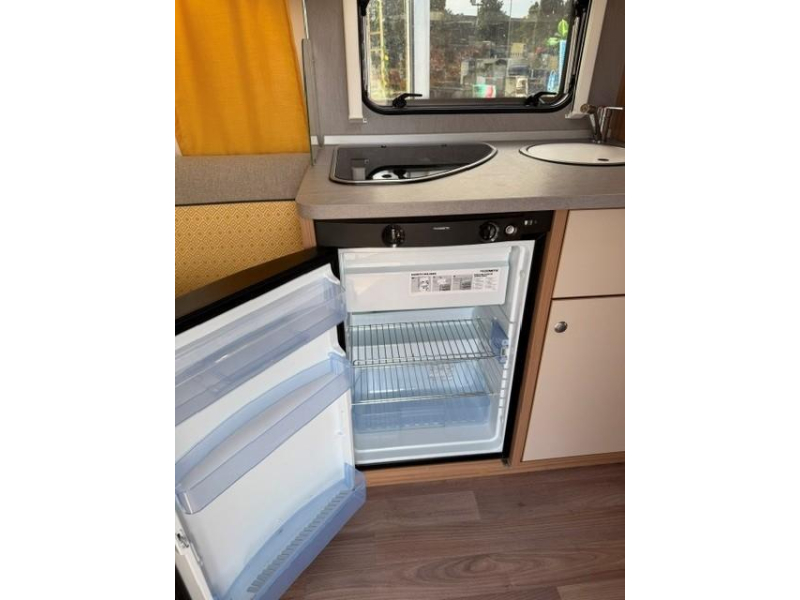 Weinsberg CaraTwo 450 FU mover voortent fransbed  foto: 13