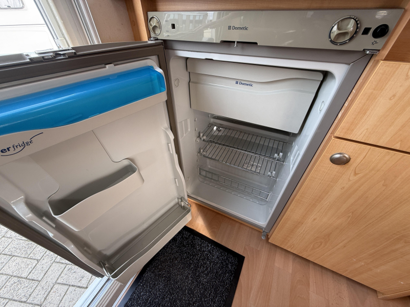 Home-Car Racer Fantasy 43 Truma mover, Voortent,  foto: 10