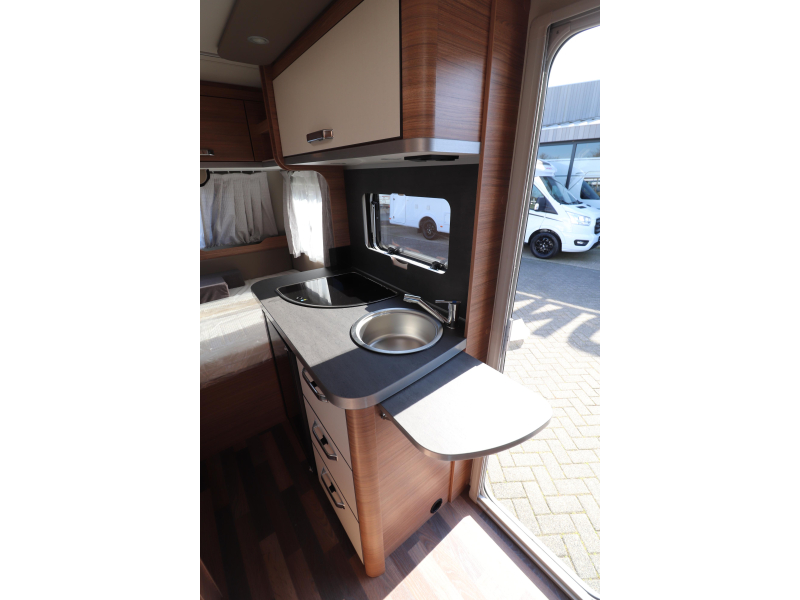 Weinsberg CaraOne Edition HOT 390 QD MEGA KORTING / 597  foto: 13