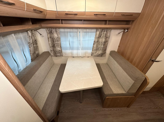 Hobby De Luxe 440 SF foto: 5