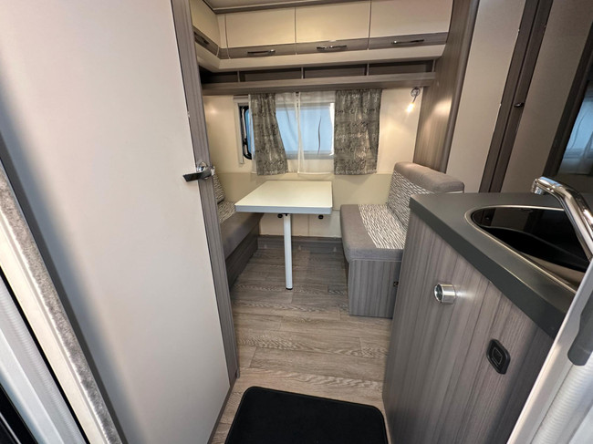 Hobby On Tour 390 SF