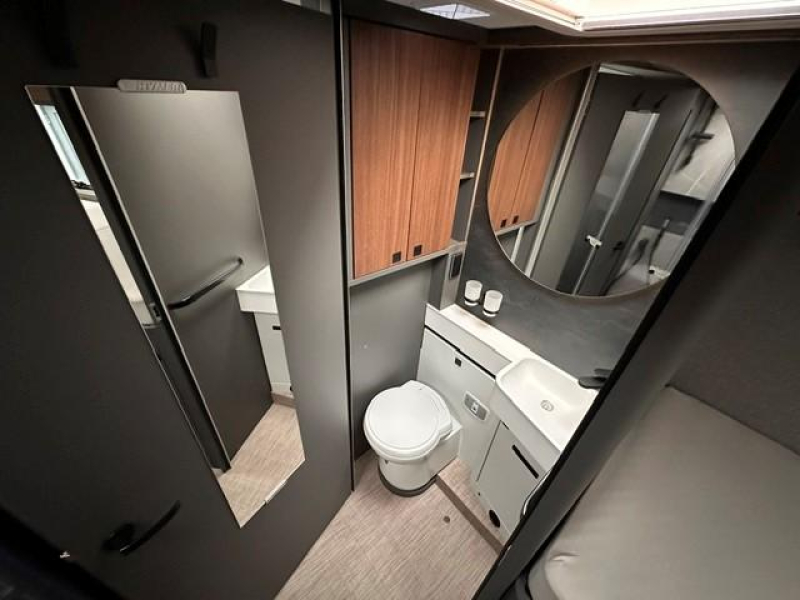 Hymer B-MC T 680 LITHIUM-SOLAR-OMVORMER  foto: 13
