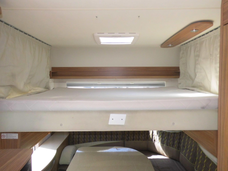 Bürstner Averso Plus 410 TS Hefbed!! 