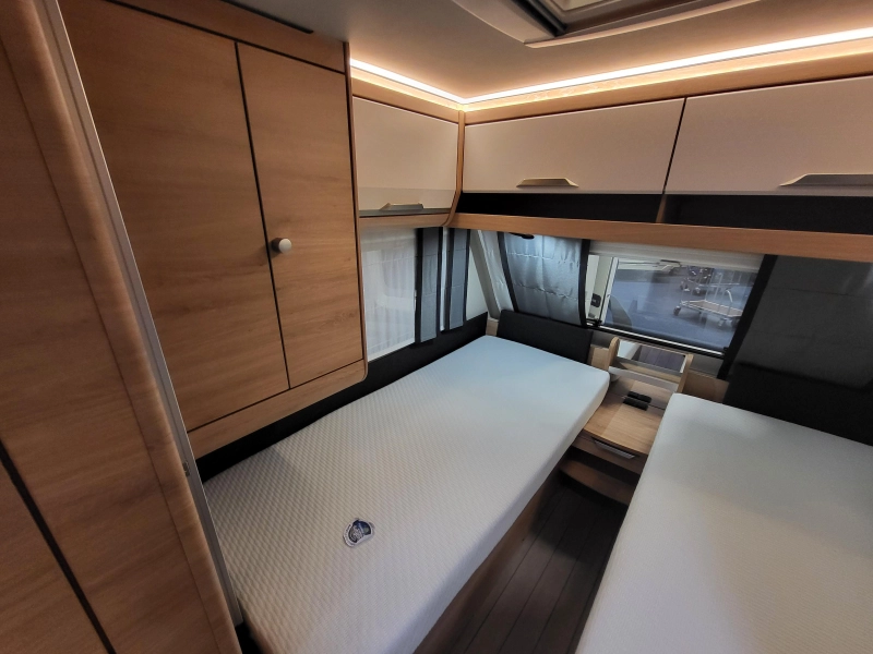 Knaus Sudwind Black Selection 460 EU uit voorraad leverbaar  foto: 12