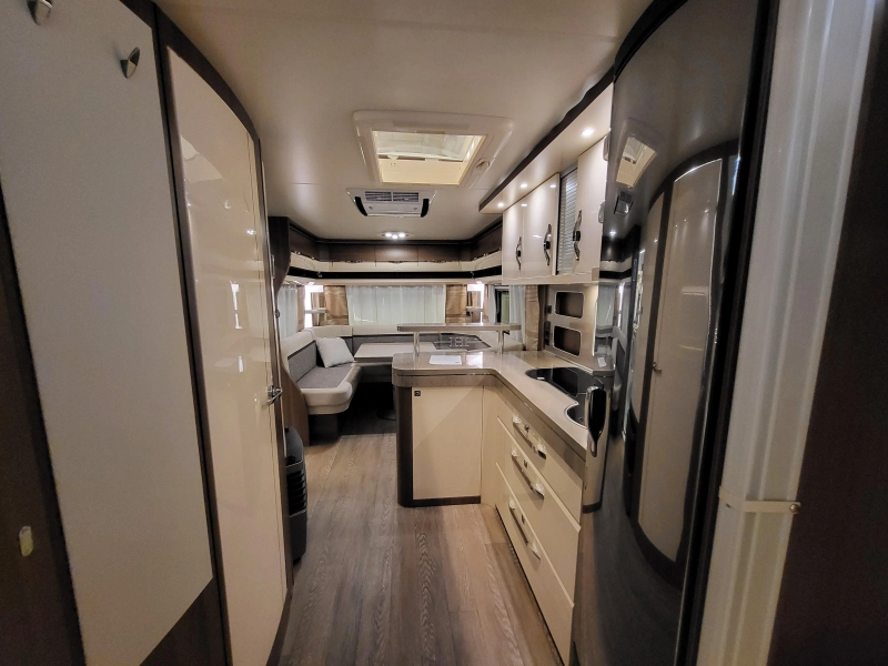 Hobby Prestige 620 CL mover, voortent, fietsenr  foto: 5