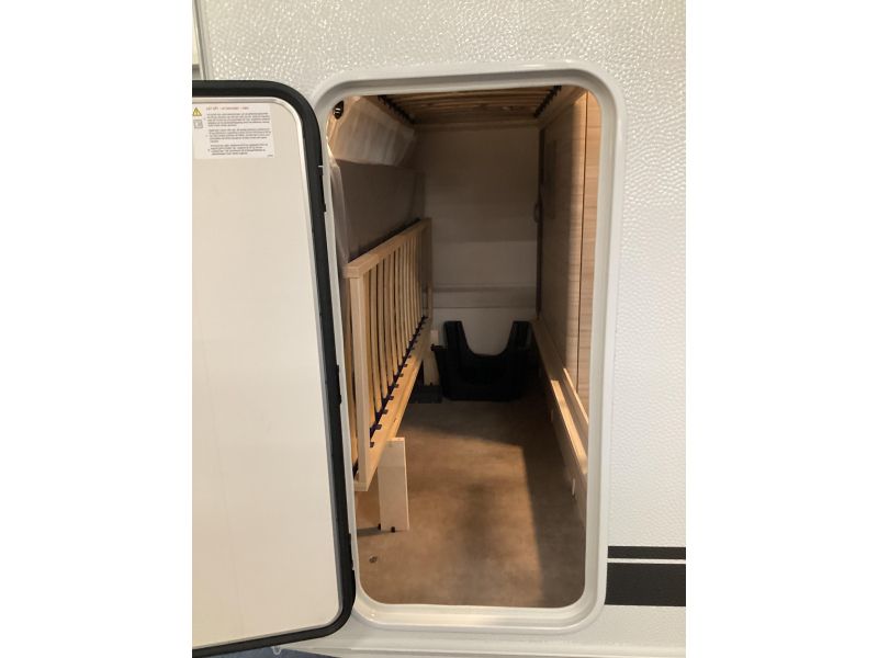 Dethleffs C'Joy Active 480 QLK stapelbed  foto: 2