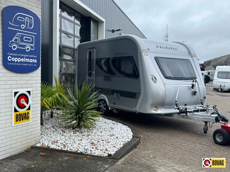 Hobby La Vita 400 SF Mover, Tent, Fietsenrek  foto: 0