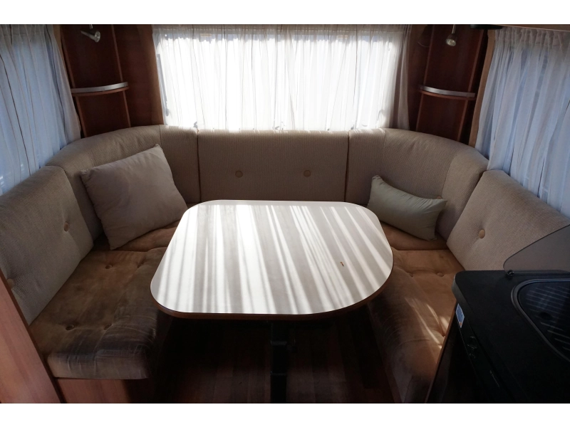 Eriba Sporting Jive 465 Frans bed - mover -luifel  foto: 9