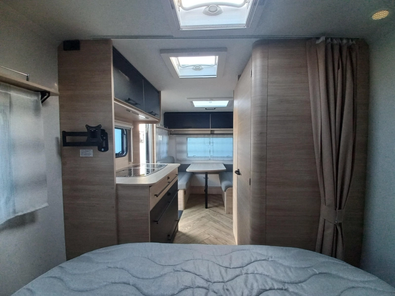 Caravelair Sport Line 480 cassetteluifel - voortent  foto: 7