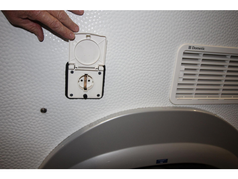 Adria Aviva Lite 390 PS Mover,Voortent,Fietsenrek  foto: 19