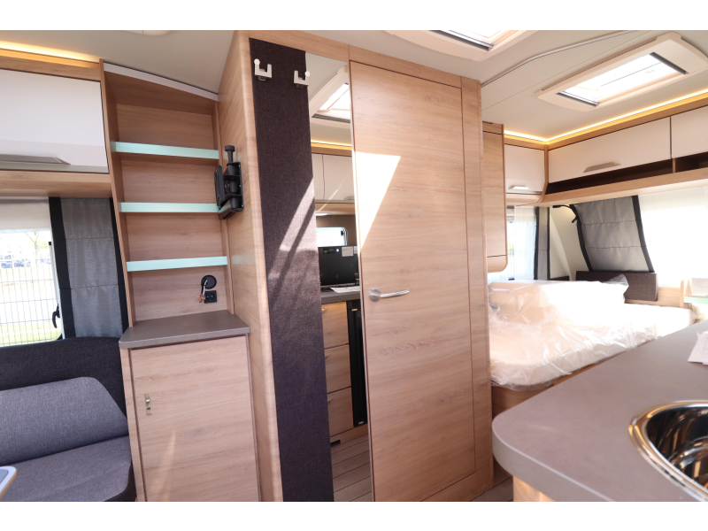 Knaus Sudwind Black Selection 460 EU Gas Campovolo 231  foto: 6