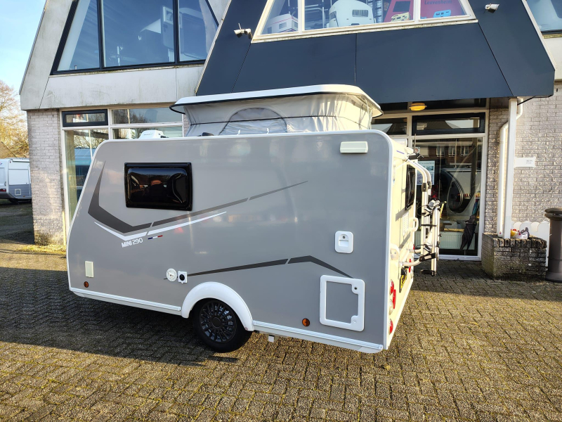 Trigano Mini Freestyle 290 nieuwstaat, mover, luifel 