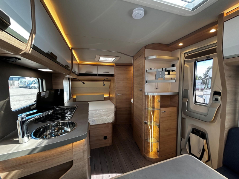 Knaus Sudwind Black Selection 450 FU Tijdelijk Voordeelpakket  foto: 8