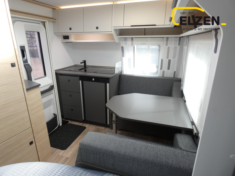 Fendt Apero Activ 390 FH Model 2026, Black Edition  foto: 16