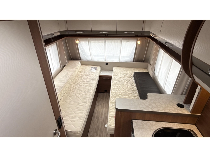 LMC Vivo 470 E enkele bedden zitgroep 