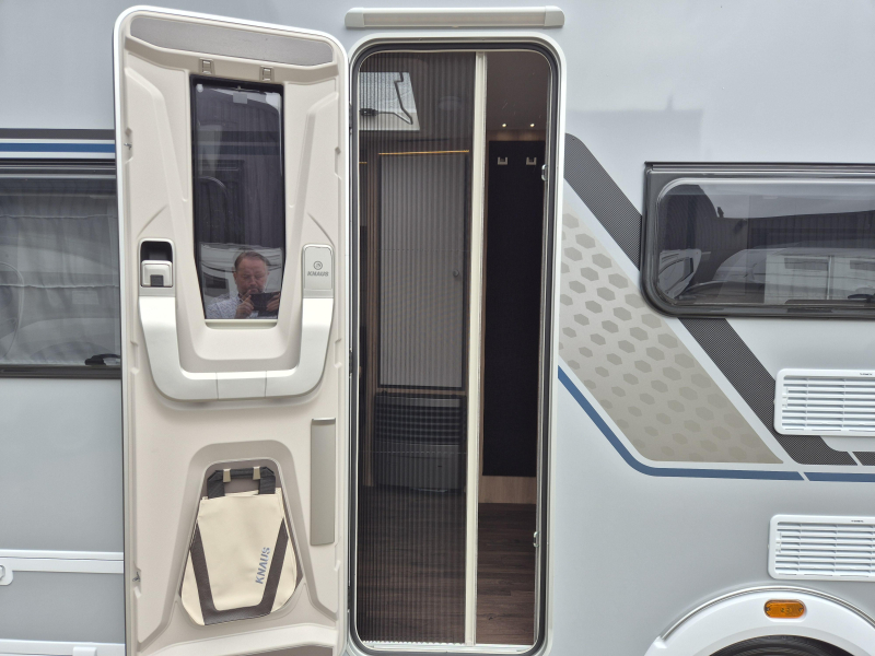 Knaus Sport Platinum 500 EU Rondzit + enkele bedden  foto: 21