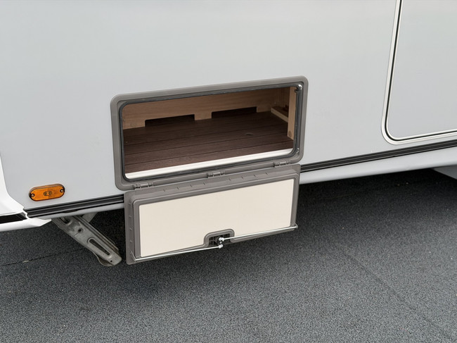 Knaus SUDWIND 450 FU 60 YEARS Campovollo grijs foto: 9
