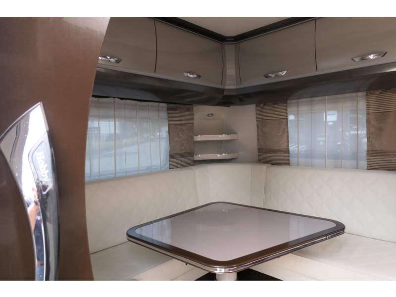 Hobby Premium 495 UL enk. bed, luifel en airco  foto: 9