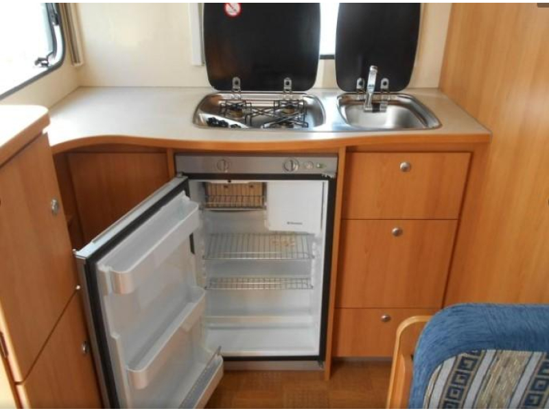 Caravelair Antares Artica 465 Dwarsbed / Luifel.  foto: 10