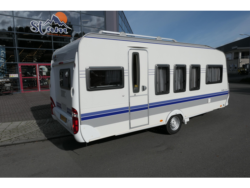 Hobby De Luxe 520 TMF mover, airco en voortent  foto: 2