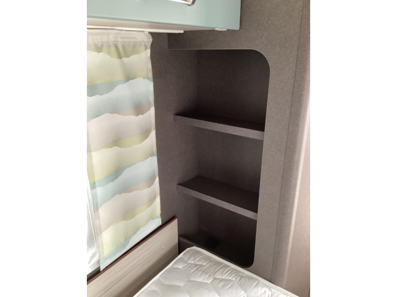 Dethleffs C'Joy 460 LE mover/ enkele bedden  foto: 5