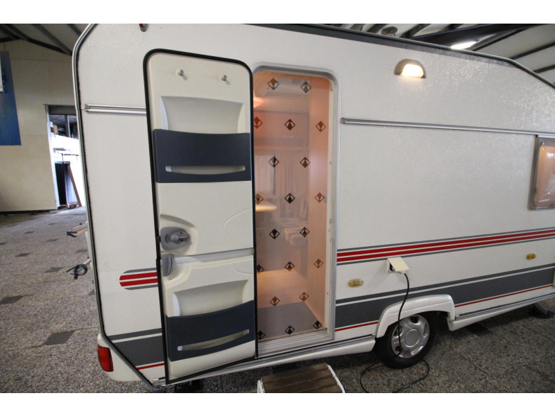 Beyerland Sprinter Lite 390 FB Voortent,Fietsenrek  foto: 16