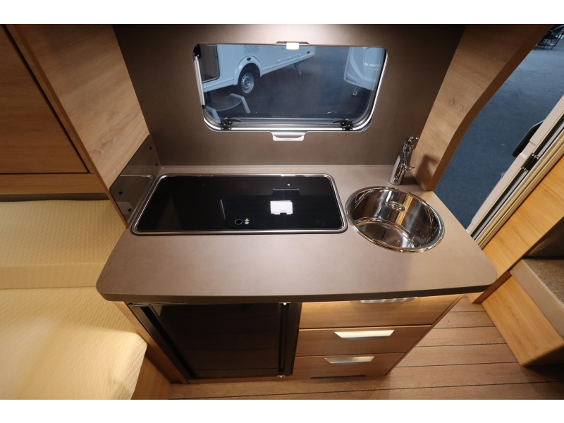 Knaus Sudwind Black Selection 460 EU Enkele bedden  foto: 8