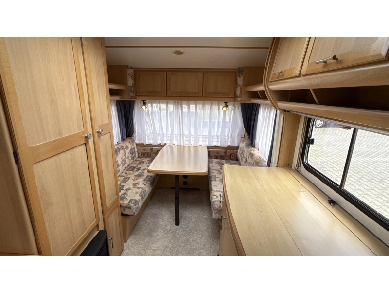 TEC Travel King 390 TN 2x zitgroep vast toilet  foto: 2