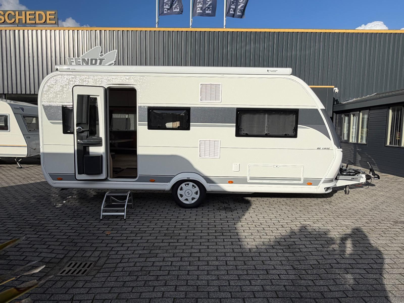 Hobby De Luxe 495 UL Met Thule luifel 