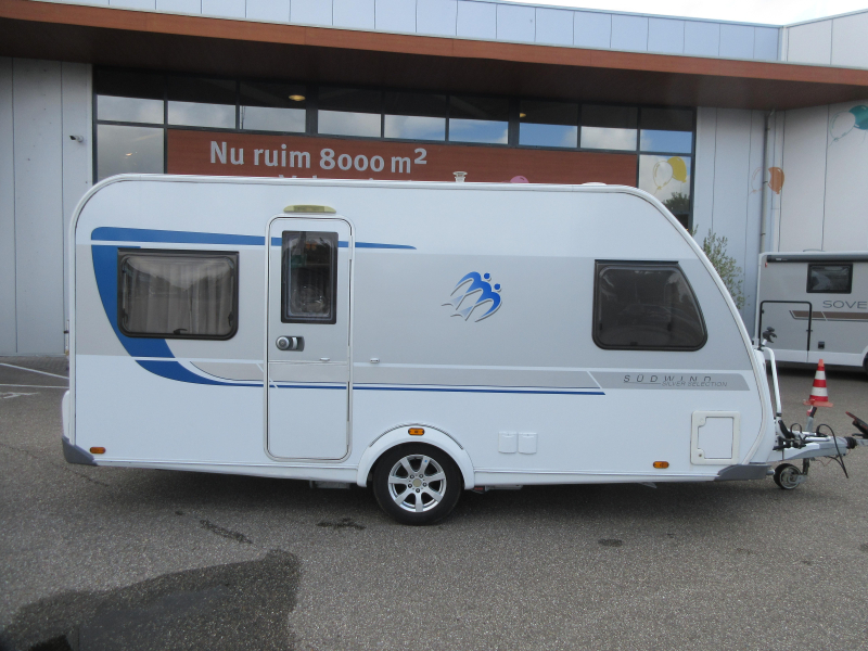 Knaus Sudwind Silver Selection 450 FU MET MULTINOVA VOORTENT 