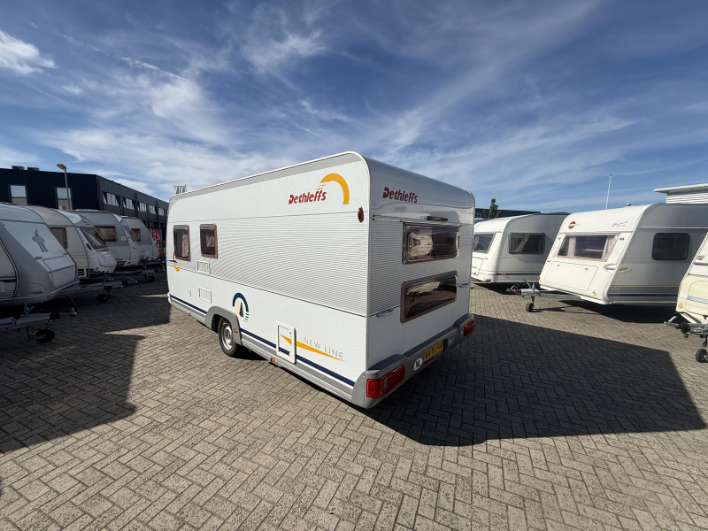 Dethleffs New Line 490 TK Stapelbed 1300KG Voortent  foto: 17